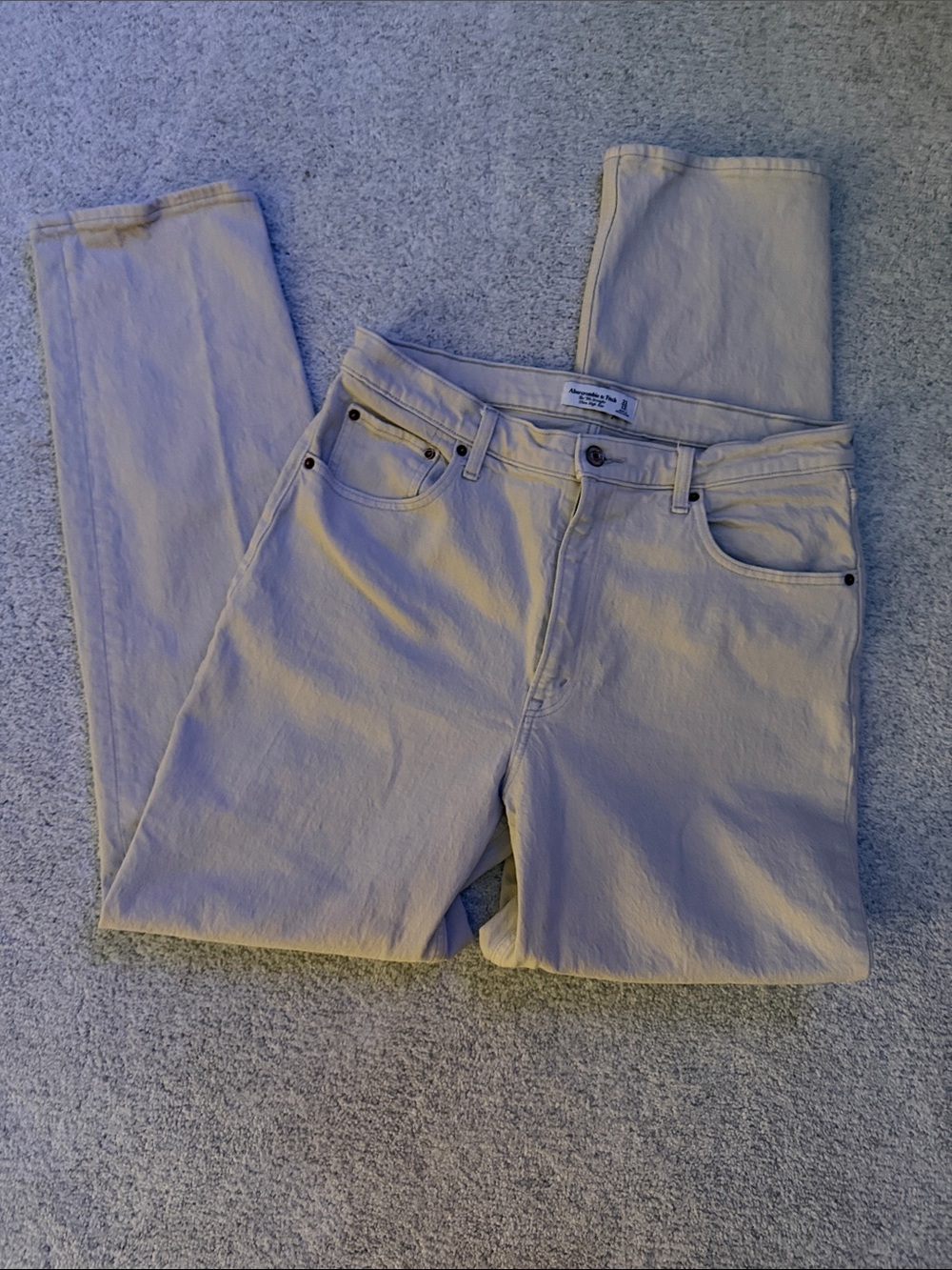 Abercrombie & Fitch 90s Straight Ultra HR- size 31/12L